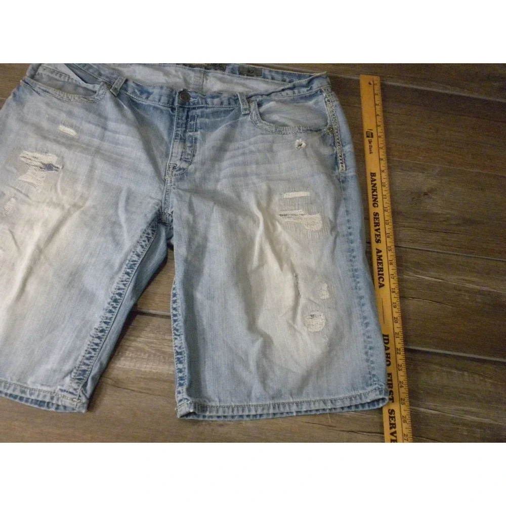 BKE Derek Jean Shorts Mens 42 Blue Denim Distressed Light Wash Relaxed Grunge